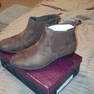 Brown faux suede bootie